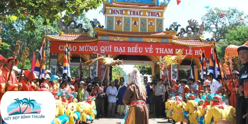 TRUYỀN THUYẾT VỀ DINH THẦY THÍM