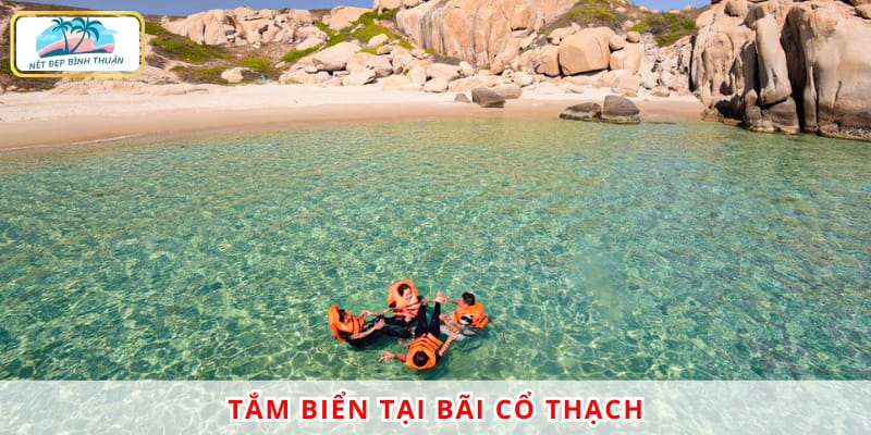 Bãi Cổ Thạch mang vẻ đẹp hoang sơ, thơ mộng đầy huyền ảo