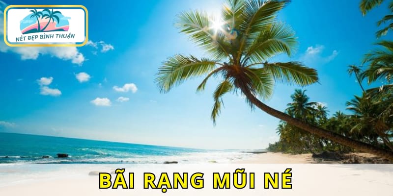 Bãi Rạng là một trong những bãi biển đẹp nhất Mũi Né với hàng dừa xanh mát