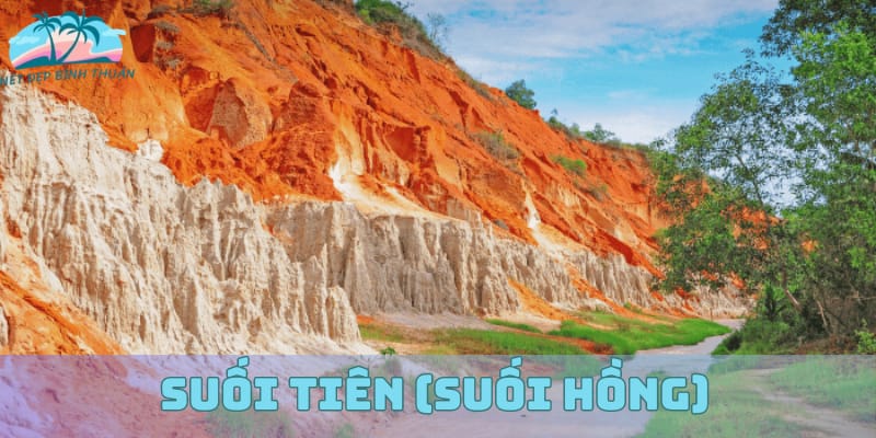 Du lịch Phan Thiết tại con suối dài với nước trong vắt