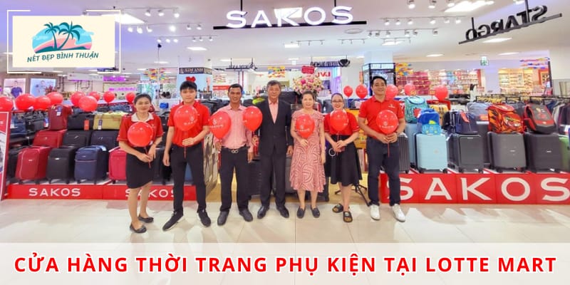 Các cửa hàng thời trang, phụ kiện cũng rất được khách hàng ưa chuộng