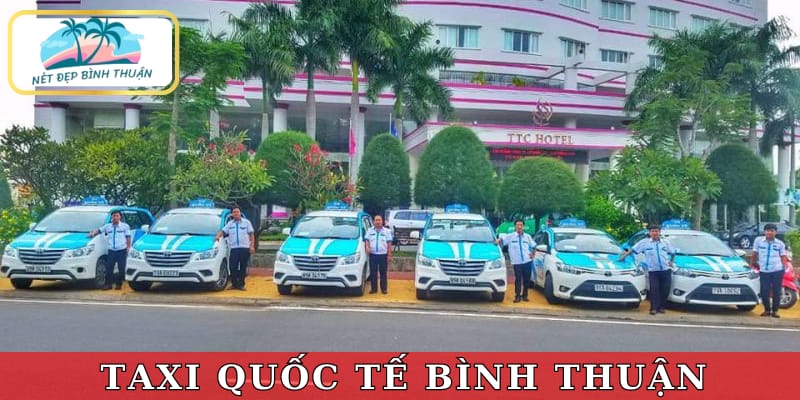 Taxi Quốc Tế Bình Thuận nổi bật với những chiếc xe màu trắng xanh 