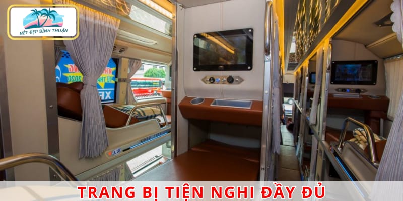 Xe trang bị điều hòa, wifi, cổng sạc USB giúp hành khách thoải mái, thư giãn