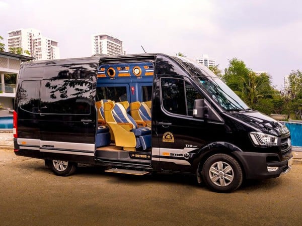 Xe limousine đi Phan Thiết - Hoàng Vũ