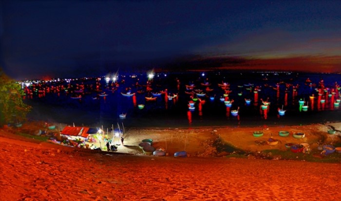 phan-thiet-co-gi-choi-ve-dem