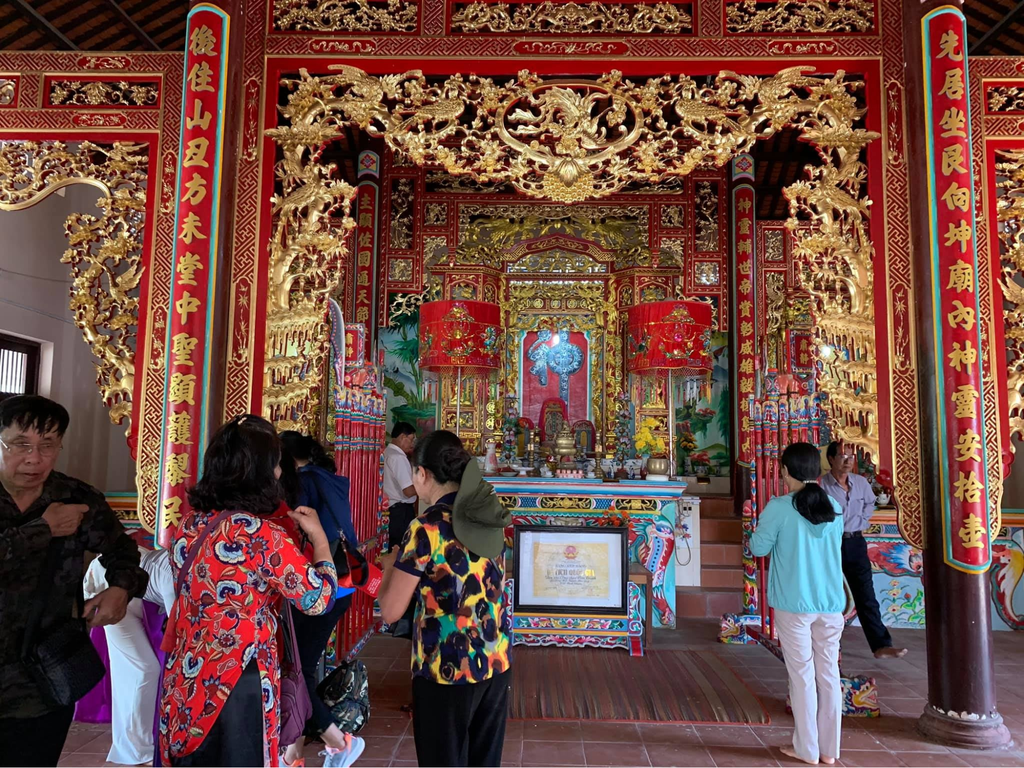 den-tho-cong-chua-ban-tranh (4)