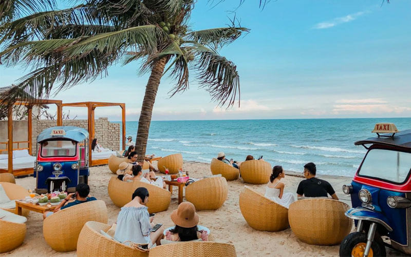 chameleon-beach-bar (2)