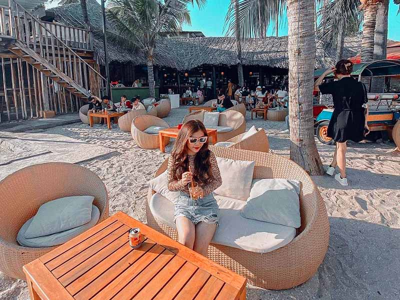 chameleon-beach-bar (2)