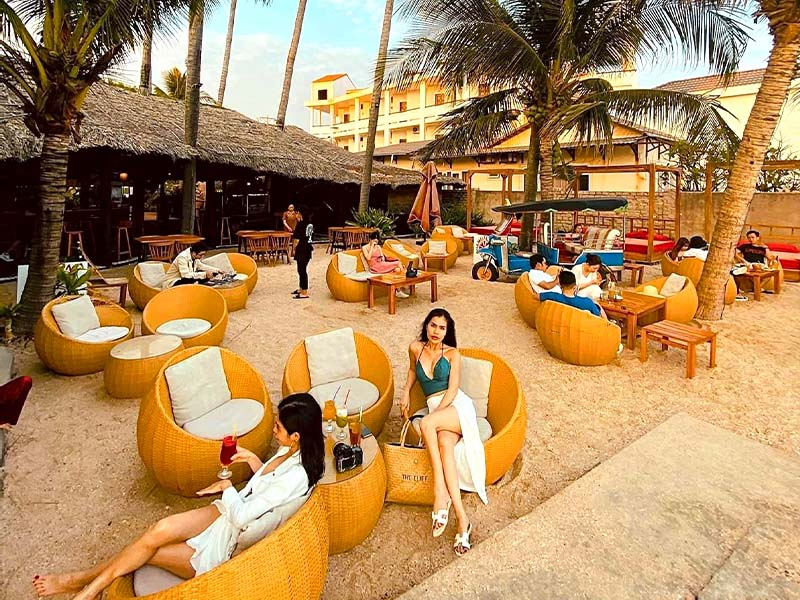 chameleon-beach-bar (5)