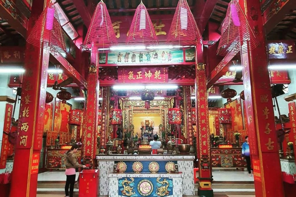 chua-ong-phan-thiet (1)