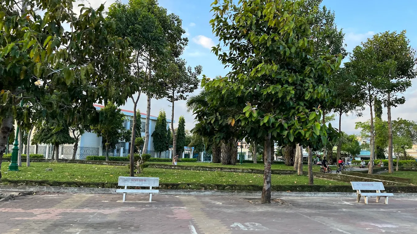 cong-vien-vo-van-tan (1)